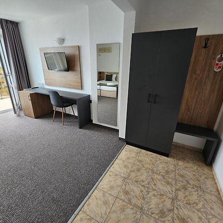 Hotel Lotos Kiten  Bagian luar foto