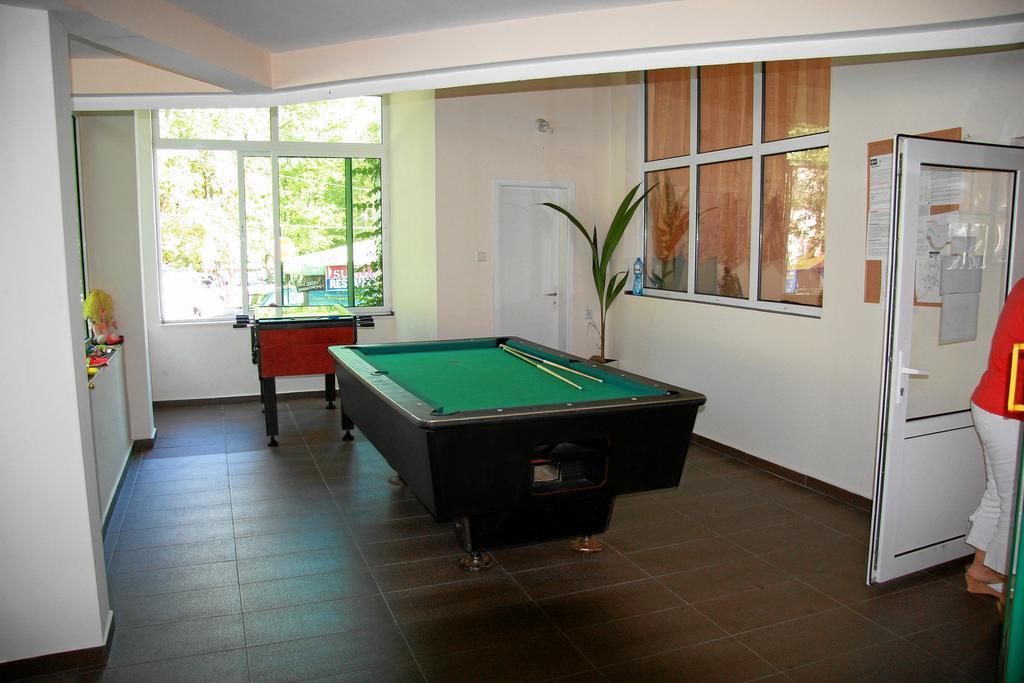 Hotel Lotos Kiten  Bagian luar foto