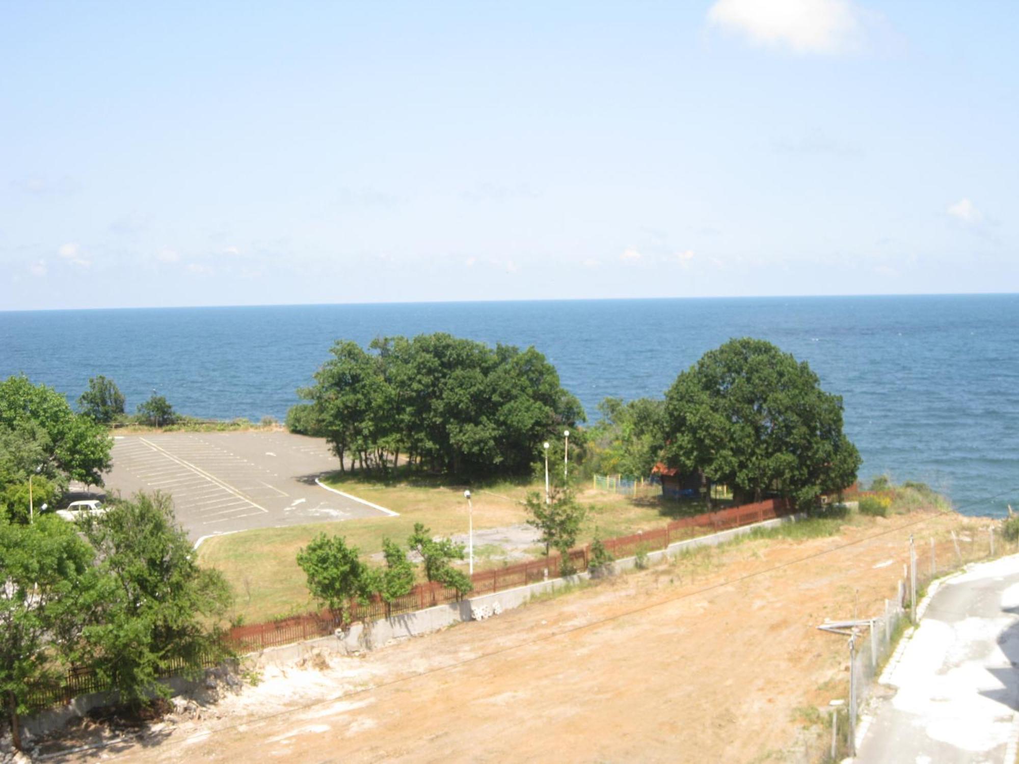 Hotel Lotos Kiten  Bagian luar foto