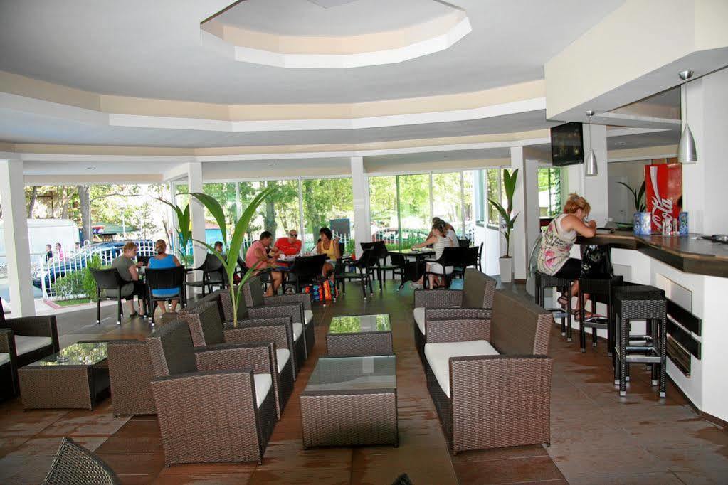 Hotel Lotos Kiten  Bagian luar foto